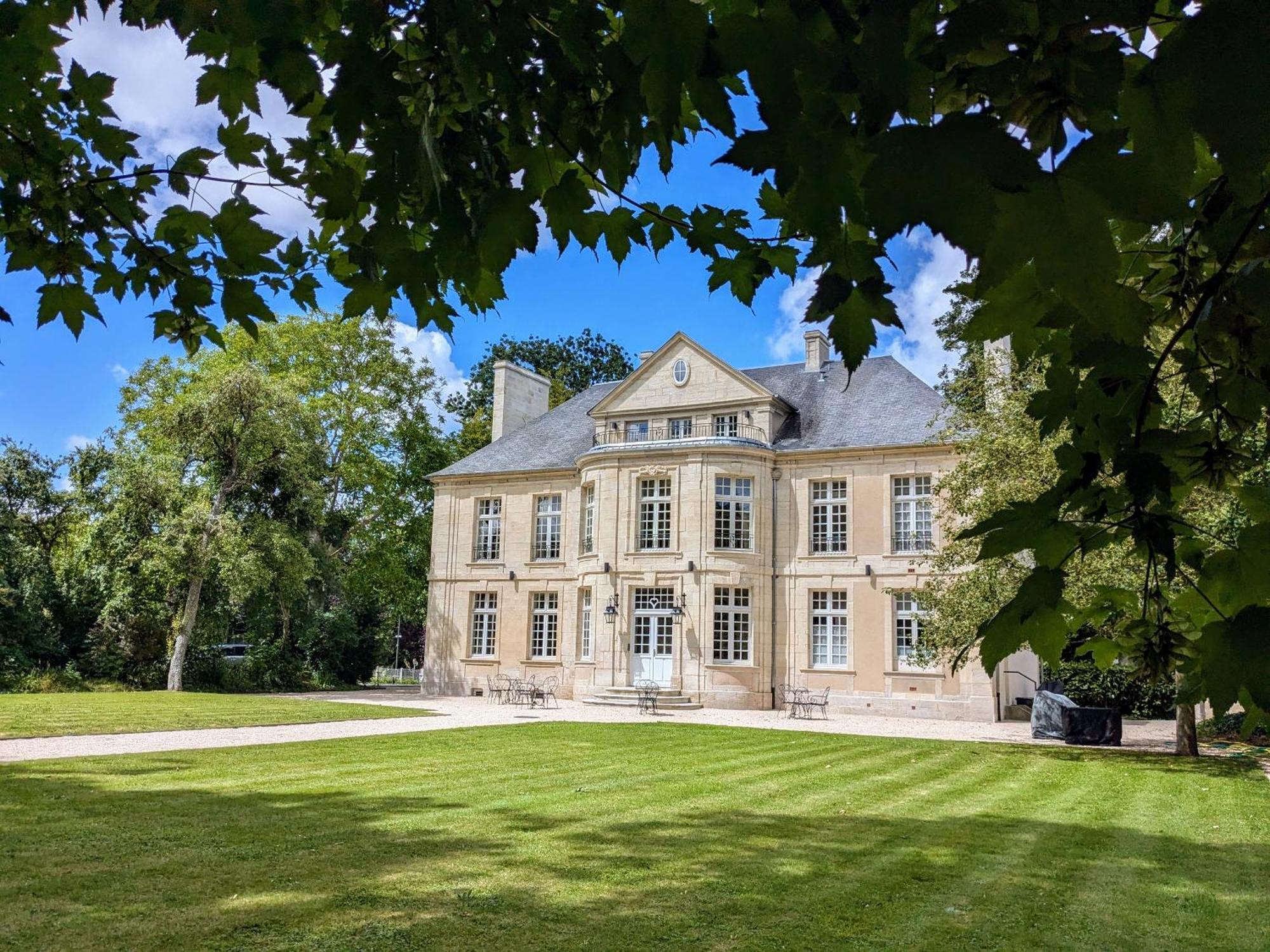 Hotel 4 Etoiles Chateau - Domaine De Coeurmandie Beny-sur-Mer Bagian luar foto